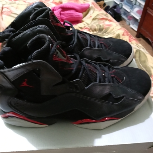 Air Jordan - Picture 3 of 5